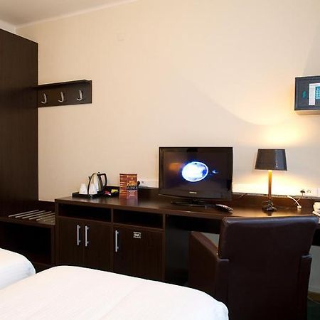 Hotel Plasky Schaerbeek المظهر الخارجي الصورة