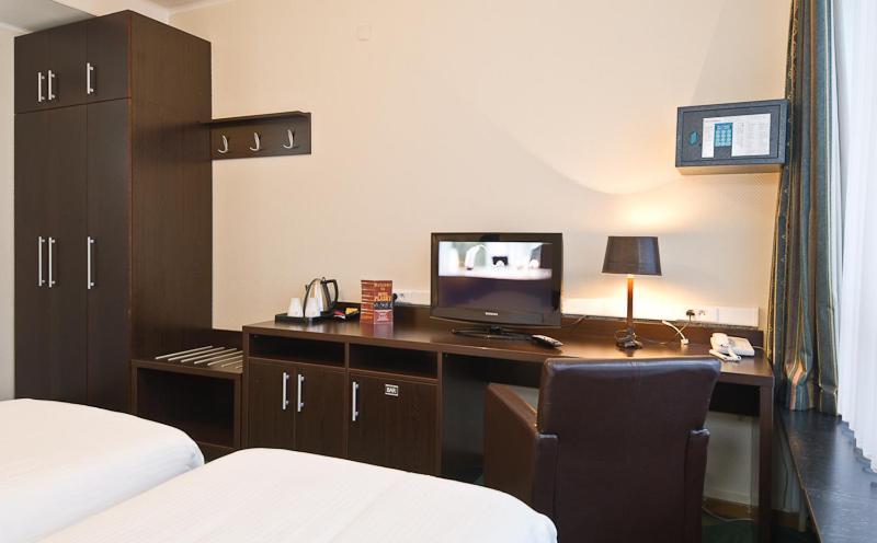 Hotel Plasky Schaerbeek الغرفة الصورة
