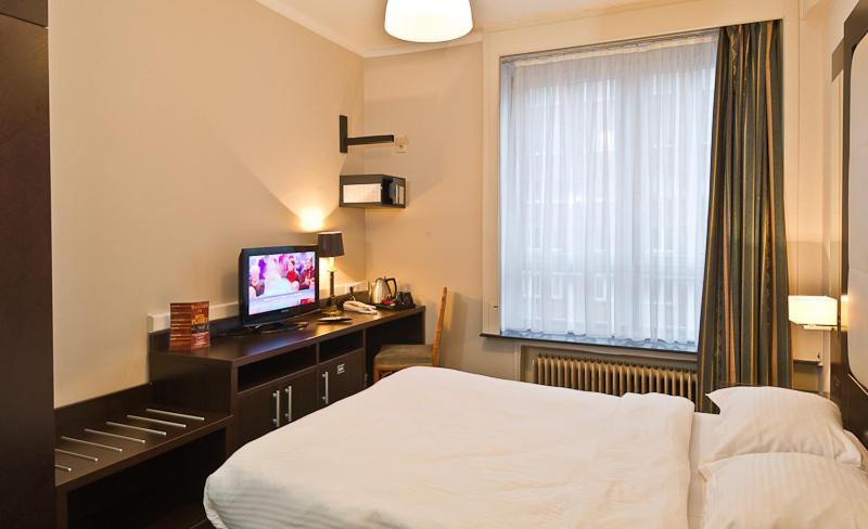 Hotel Plasky Schaerbeek الغرفة الصورة
