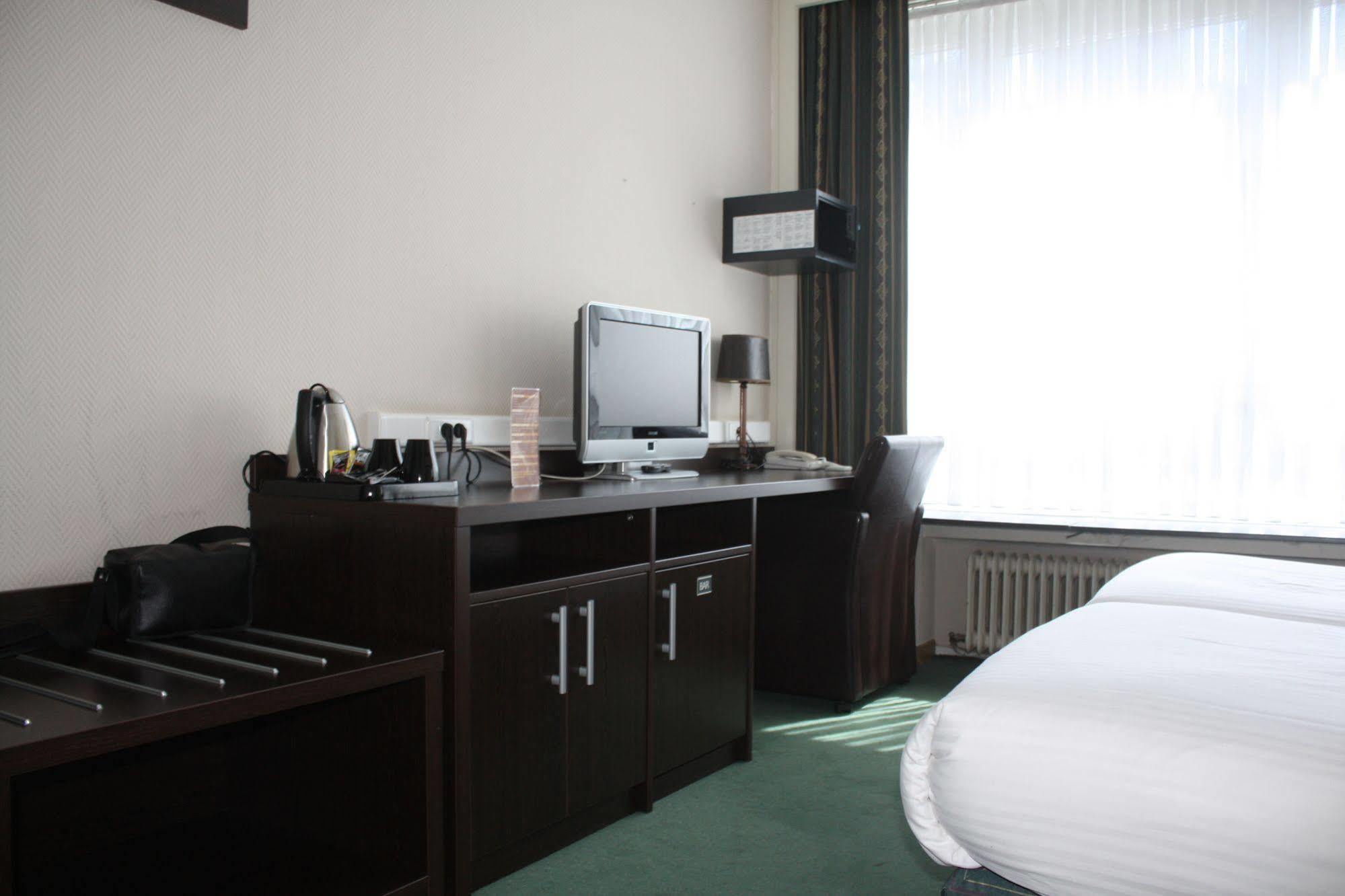 Hotel Plasky Schaerbeek المظهر الخارجي الصورة